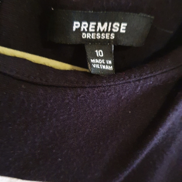 Dress - Picture 2 of 3